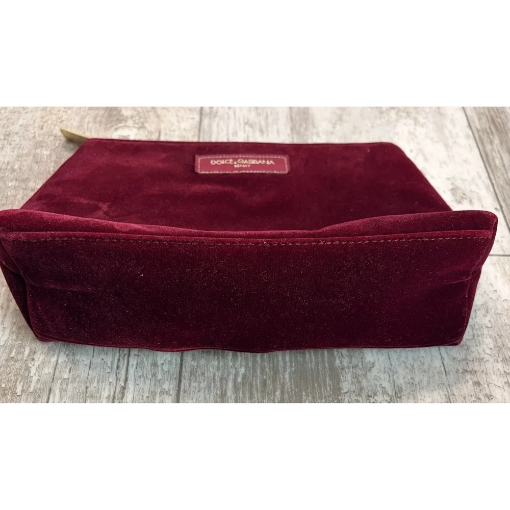 DOLCE & GABBANA BEAUTY RED MAROON ZIPPER POUCH VELOUR VELVET MAKEUP BAG TRAVEL